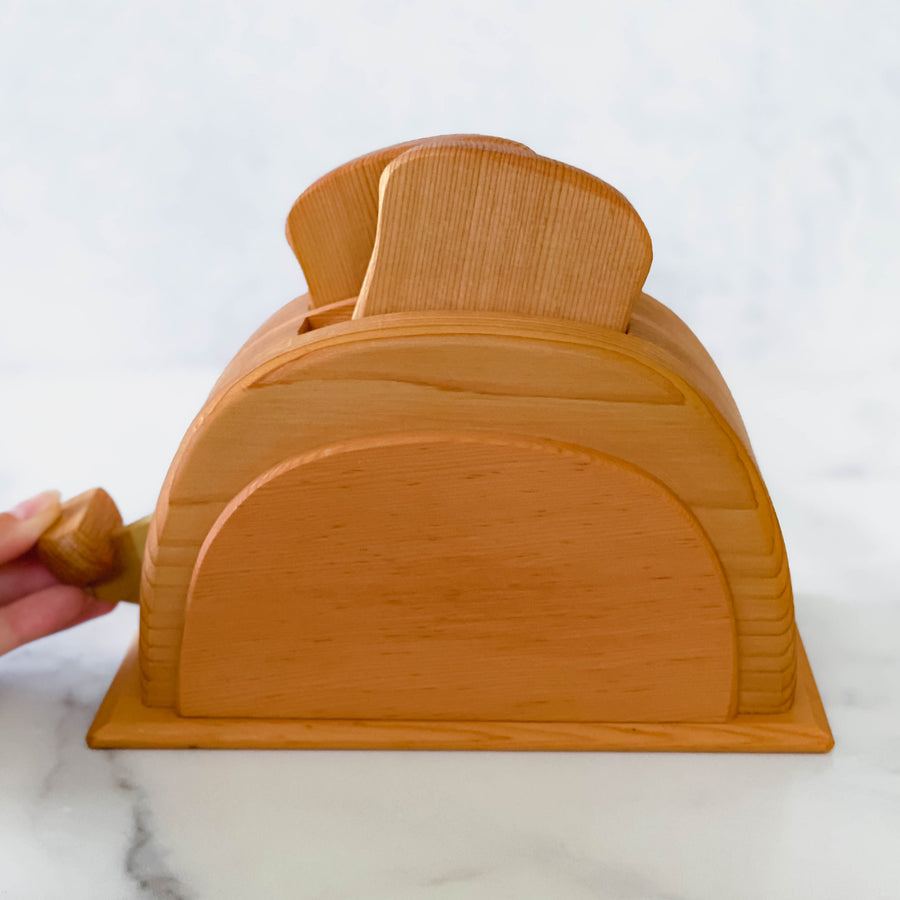 Wooden Toaster & Bread Slices